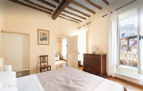 Piazza Navona Center House